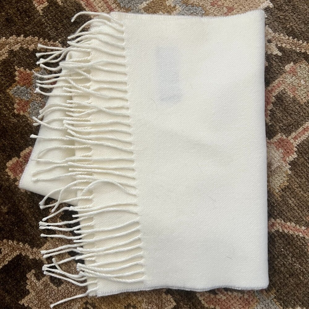 White Cashmere Scarvf Made in Scotland BRAND NEW